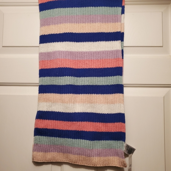 GAP Accessories - NWT GAP scarf